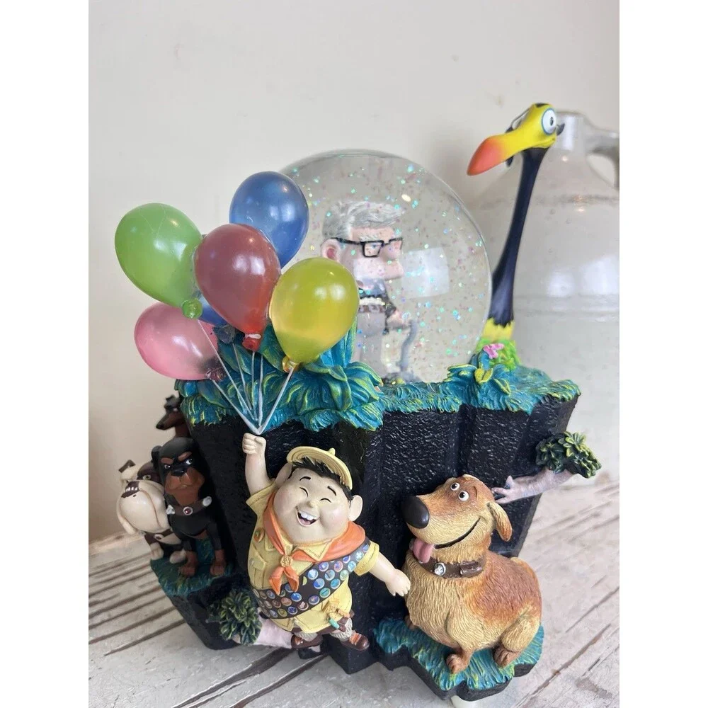 Vintage Rare Exclusive DISNEY Store Pixar UP Movie Snow Globe Works Well ~ READ